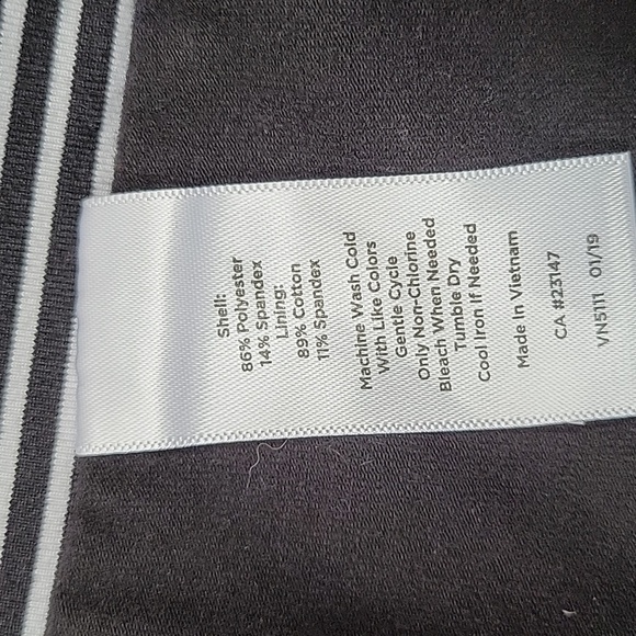 EUC- Talbots ‘T for Talbots BLACK & White Bias Stripe Skort’ - Picture 8 of 8